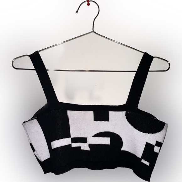 Black and White Shapes Crop Tank - Picture 2 of 2
